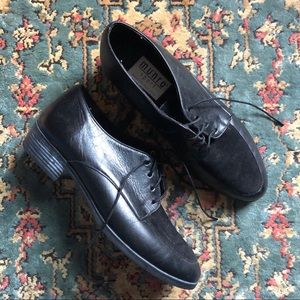 Vintage Leather Lace-ups